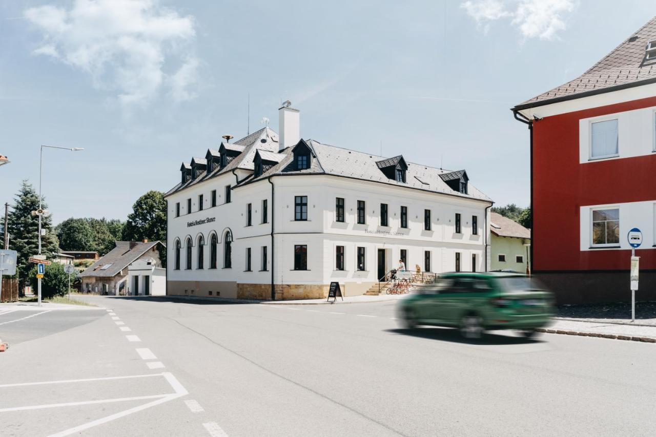 Hotel A Hostinec Slunce Osecna Eksteriør billede